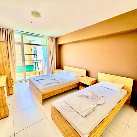 Apartcomplex Grand Kamelia Sunny Apartament *